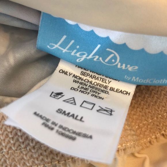 ModCloth Here Comes Ruffle Floral Swimsuit - Picture 8 of 8